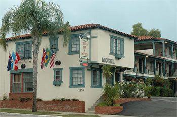 Fiesta Inn & Suites Santa Barbara Exterior photo